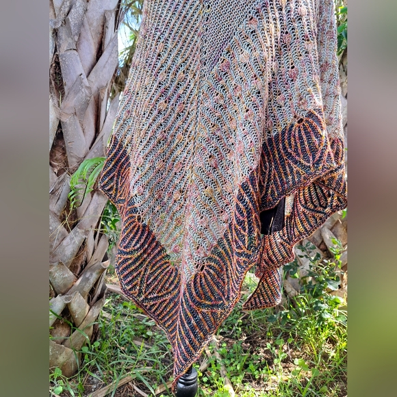 Hand Crafted OOAK Avantgarde Contemporary Reversible Knit Shawl Orange Pink - Picture 3 of 16